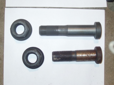 Шпилька колесная передняя с гайкой L=90 M23 H2/H3 HOWO (ХОВО) 199000410104 фото 1 Братск